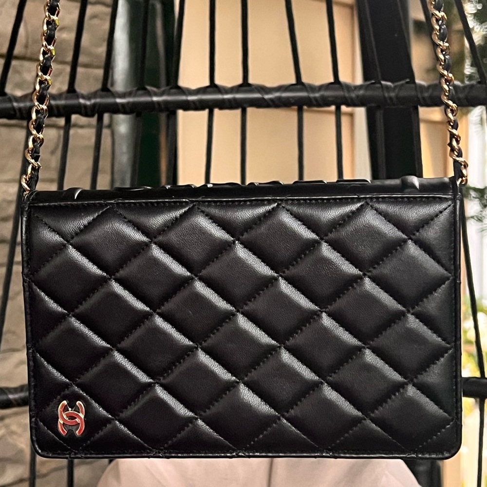 ❤️‍🔥CHANEL ❤️‍🔥NEW BLACK LAMB LEATHER CROSSBODY BAG WITH GOLD CHAIN